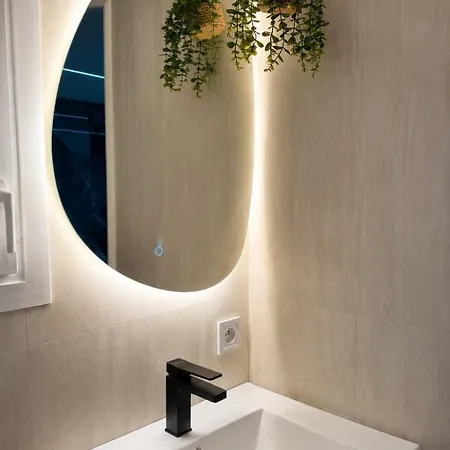 Designer House With Jacuzzi & Terrace Casa vacanze *